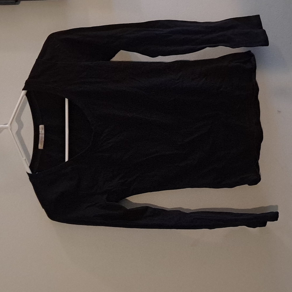 Long sleeve small black shirt